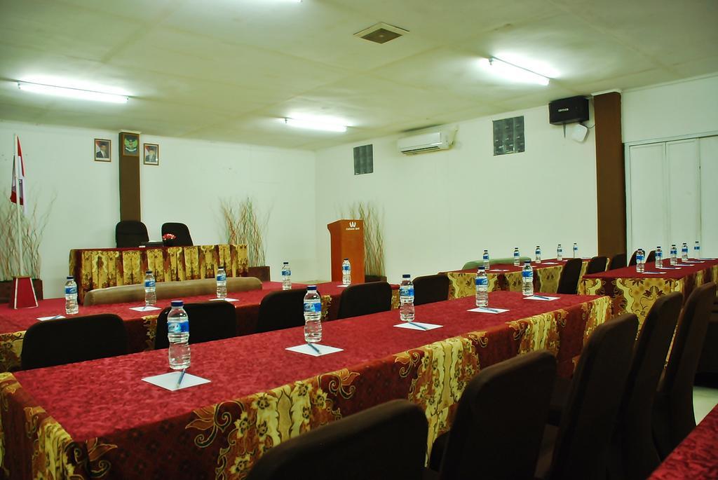The Waigo Hotel Sorong Exterior photo